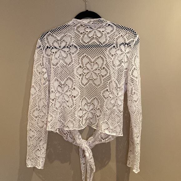 Lacy cardigan, size 12 - Picture 3 of 3